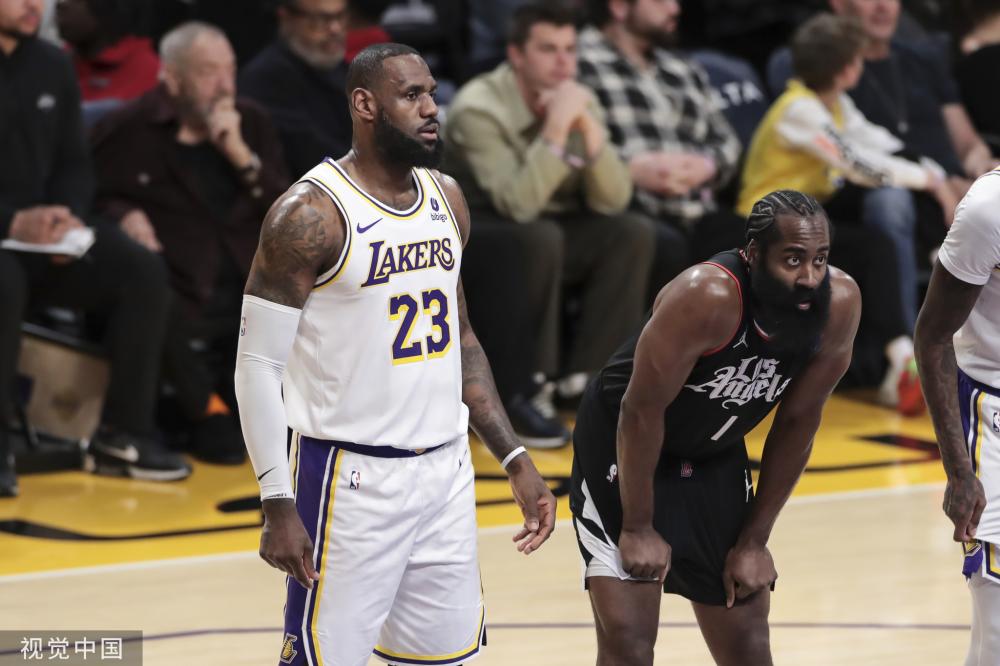 但在短短两 但在短短两