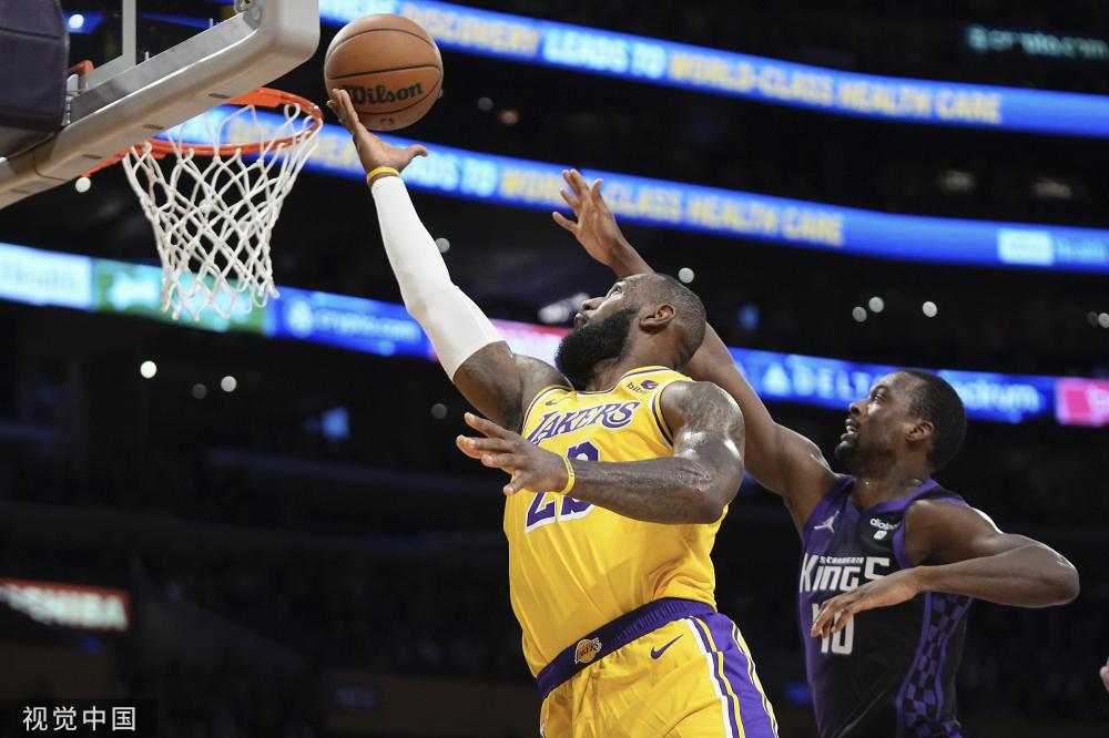 同时利用自 同时利用自